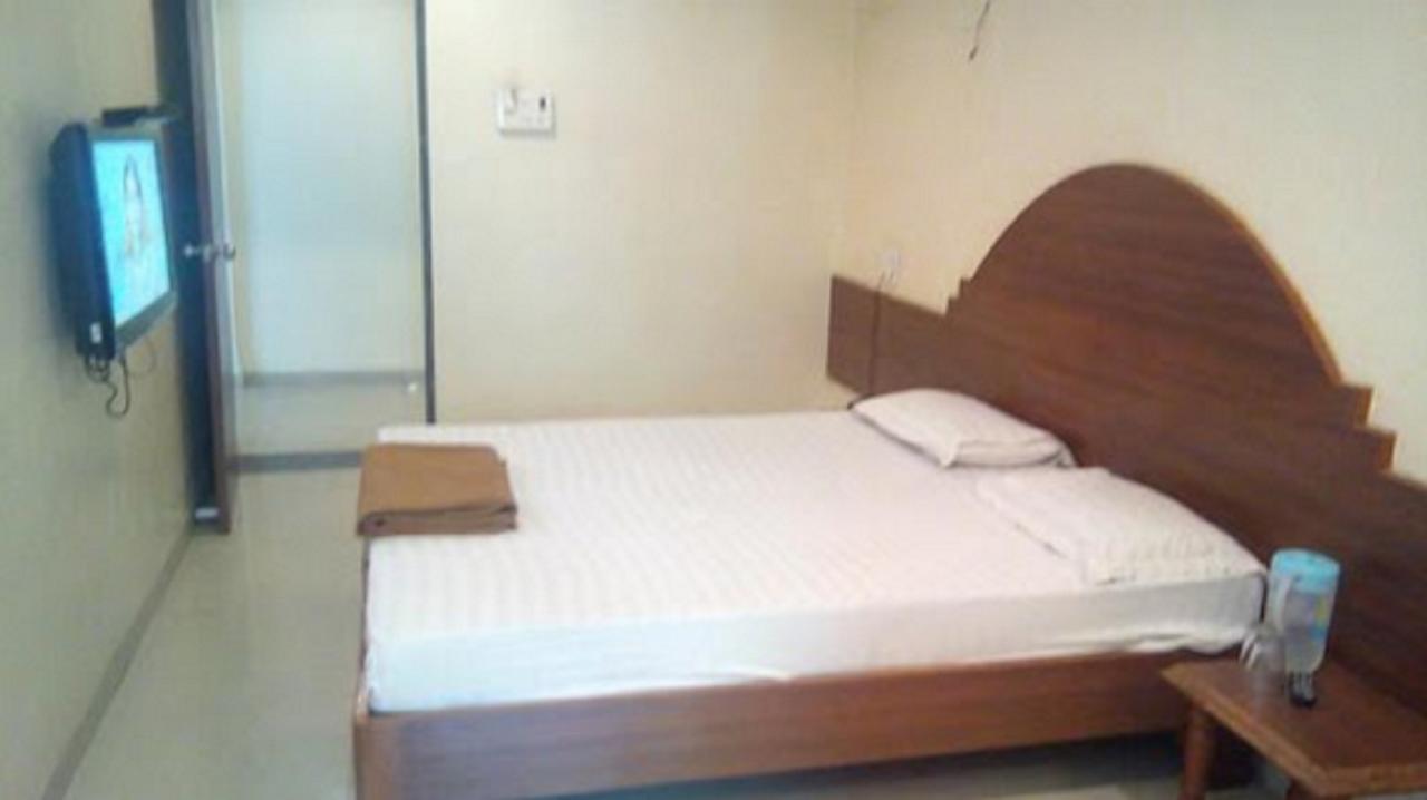 Hotel Rajdeep Pune Eksteriør bilde