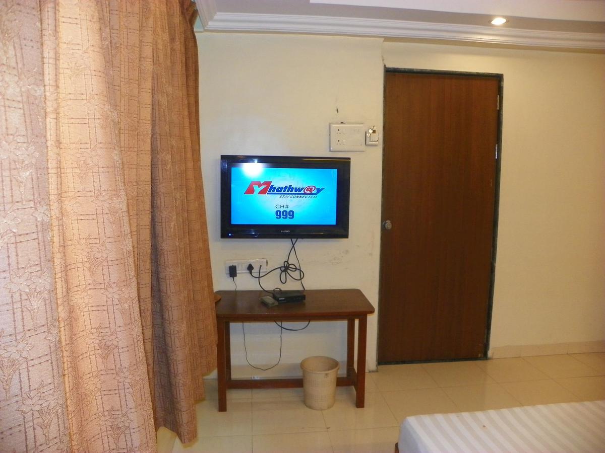 Hotel Rajdeep Pune Eksteriør bilde