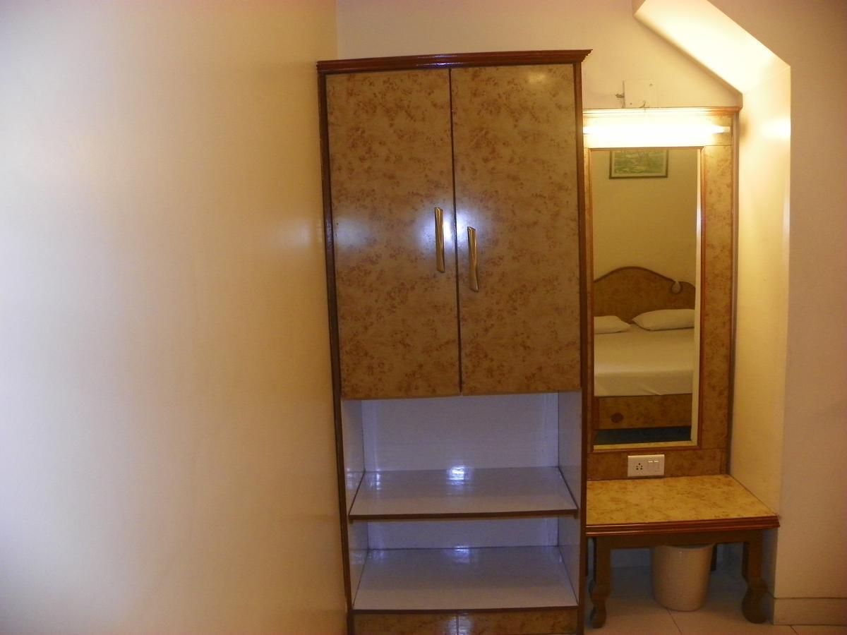 Hotel Rajdeep Pune Eksteriør bilde