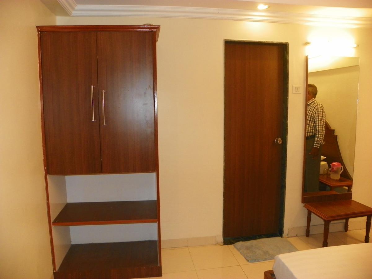 Hotel Rajdeep Pune Eksteriør bilde