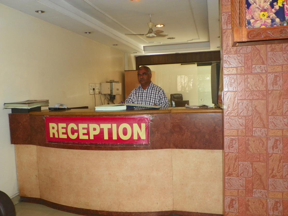Hotel Rajdeep Pune Eksteriør bilde